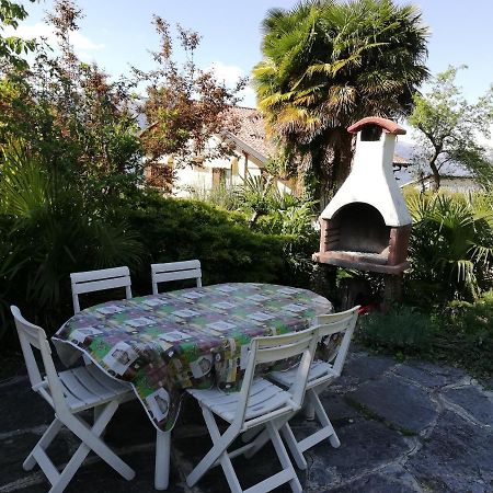 Giardino Apartment Porto Valtravaglia Ngoại thất bức ảnh