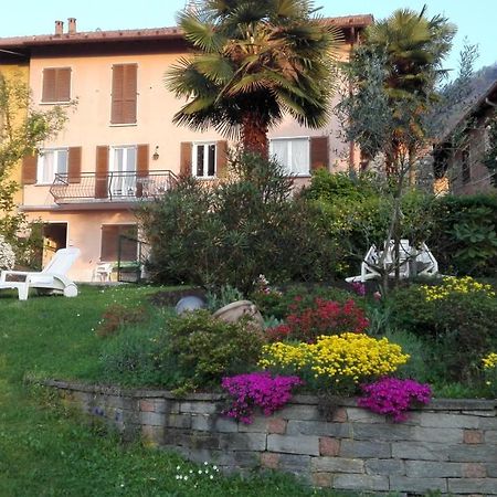 Giardino Apartment Porto Valtravaglia Ngoại thất bức ảnh