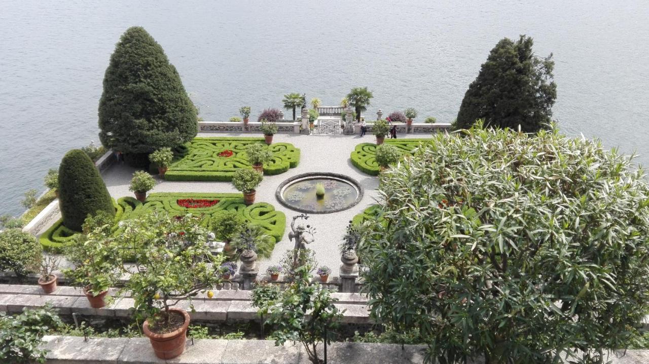 Giardino Apartment Porto Valtravaglia Ngoại thất bức ảnh